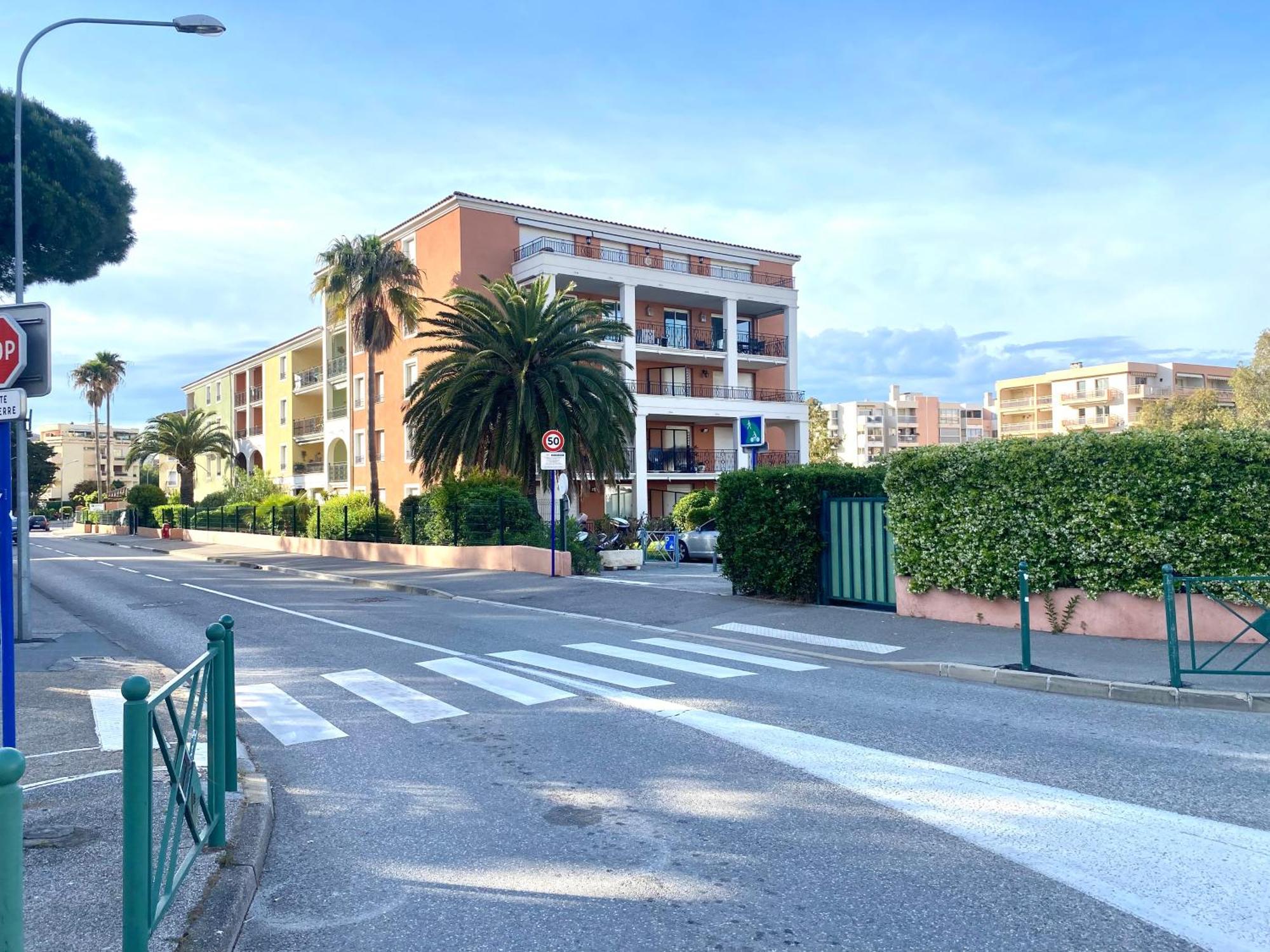 Residence 4 Etoiles Port Marine سانت ماكسيم المظهر الخارجي الصورة