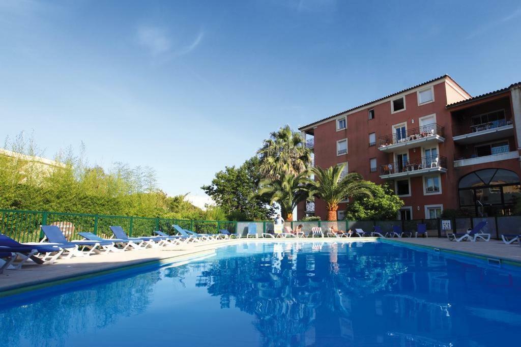 Residence 4 Etoiles Port Marine سانت ماكسيم المظهر الخارجي الصورة